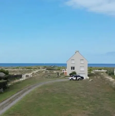 Maison Posee Sur La Plage *